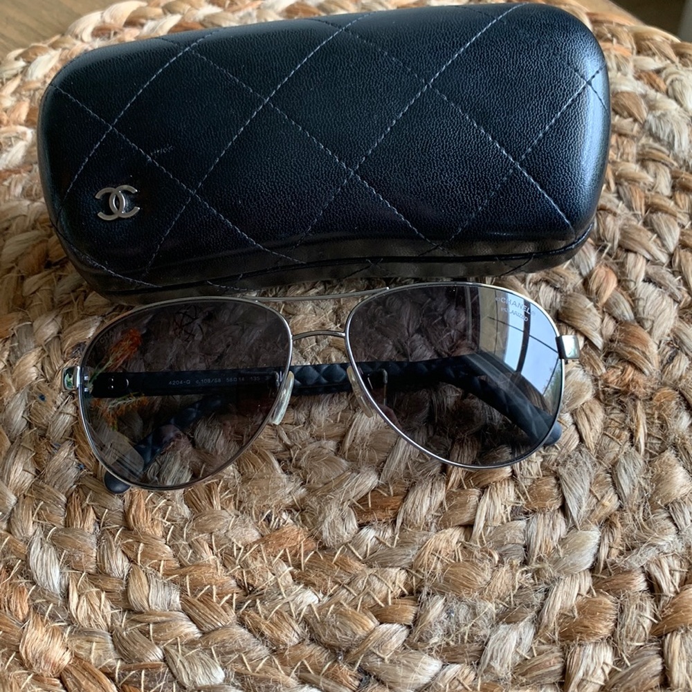 Chanel aviator black quilted signature sunglasses